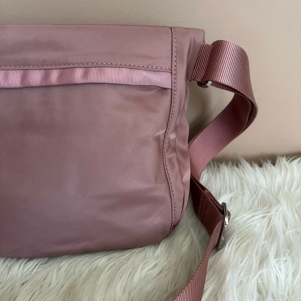 {Lululemon} Festival Bag II 5L in Quicksand - Picture 8 of 13